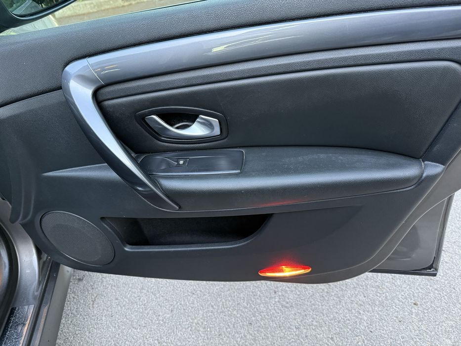 Renault Laguna 2,0 dci Base