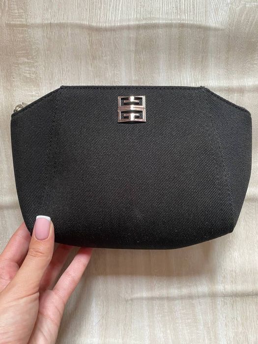 Оригінальна косметичка Givenchy