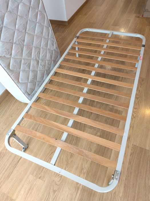 Cama de solteiro + Colchão
