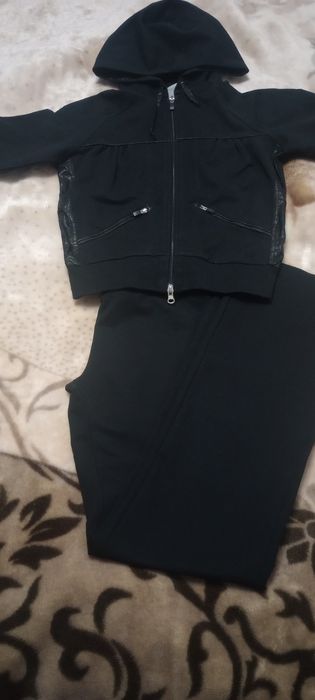 Жіночий спортивний костюм 300 грн