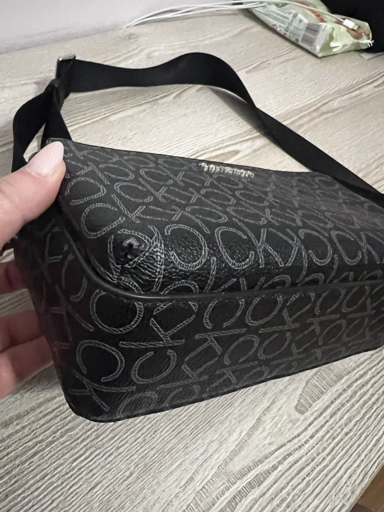 CK Oryginalna Calvin Klein  listonoszka Camera Bag stan idealny