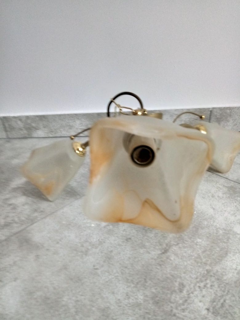 Lampa z kloszami
