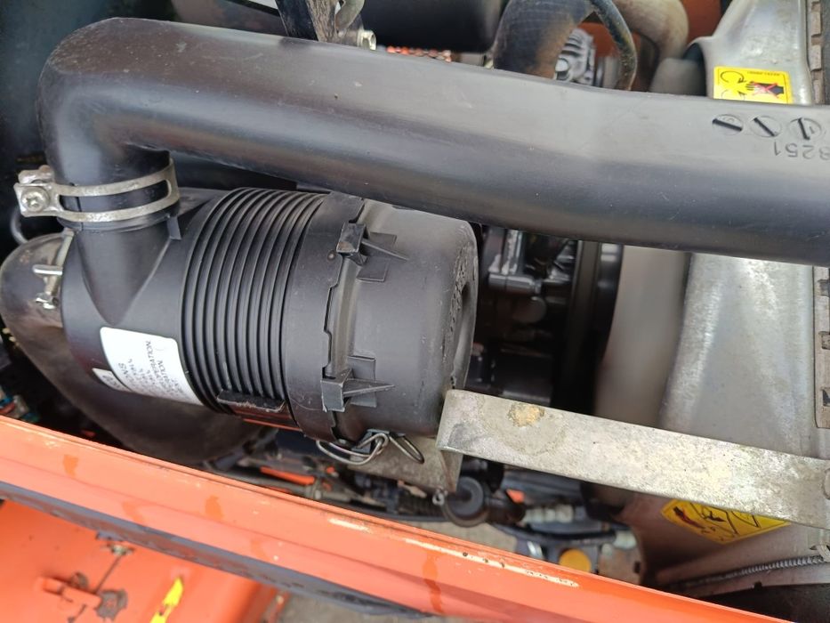 Traktorek wielozadaniowy kubota 2530 4x4 plus kosiarka międzyosiowa