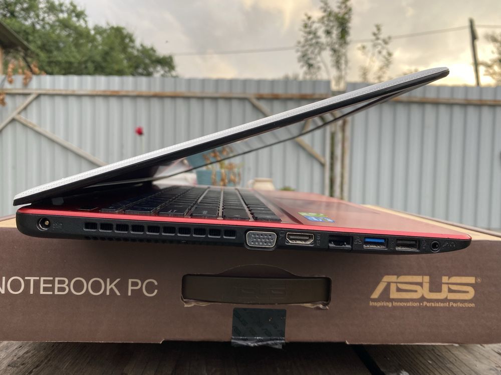 Ігровий асус x550c