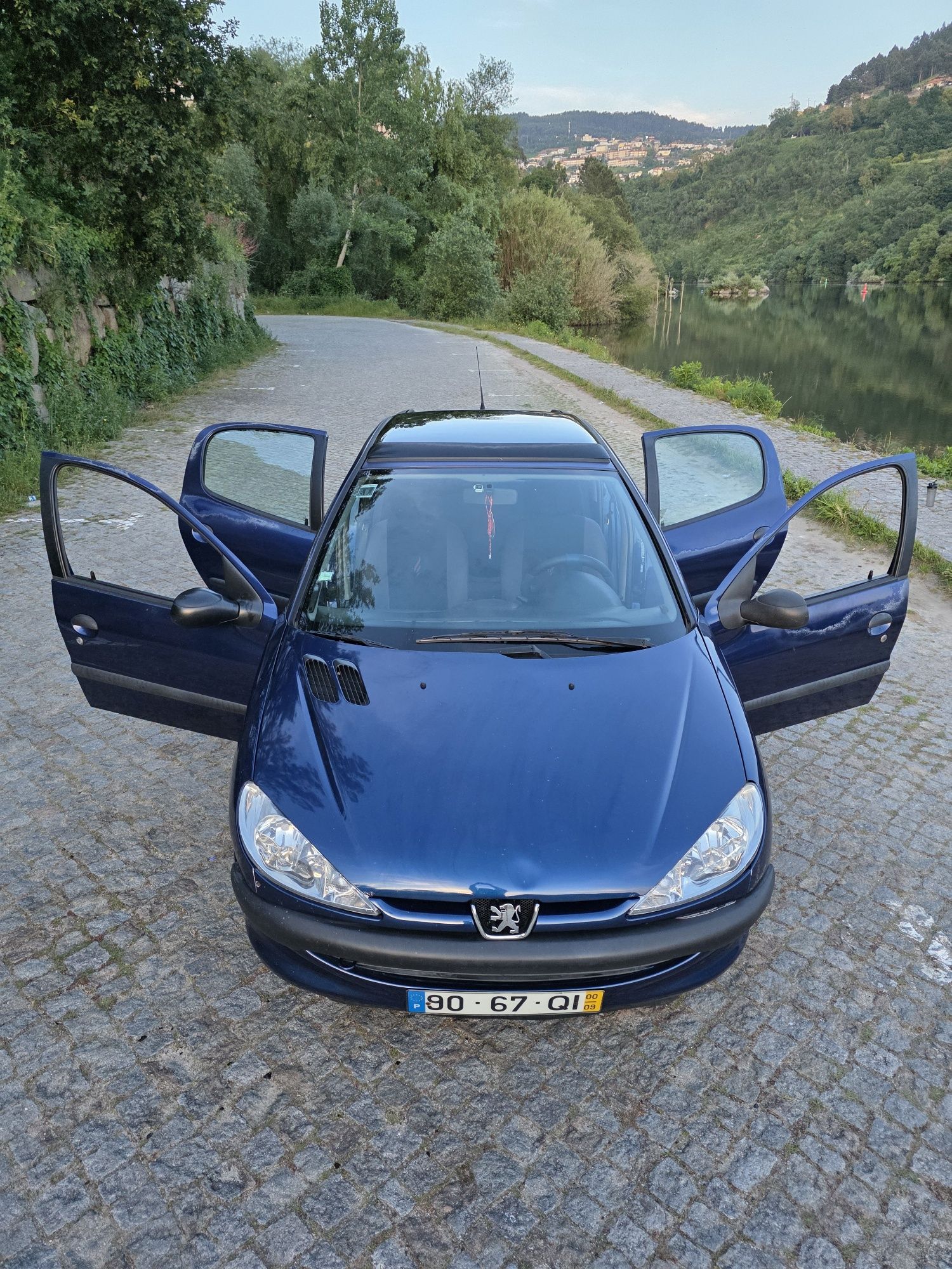 Peugeot 206 ano 2000