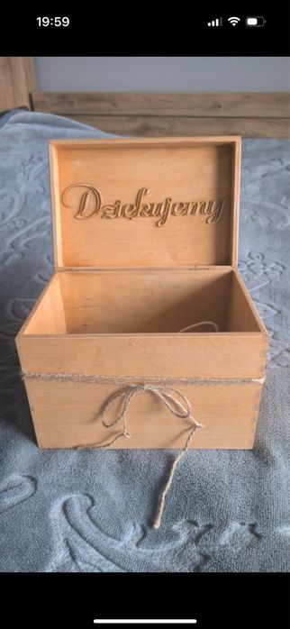 Pudełko na koperty, obraczki, wieszaki