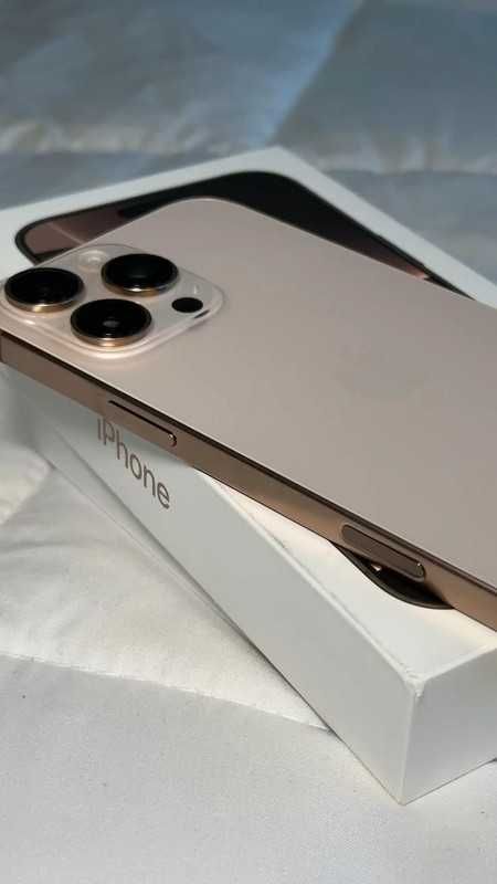 iPhone 16 Pro Smartfon Apple 256GB Pamięci Pustynny Tytan 100% Baterii