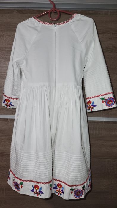 Продам дитяче вишите плаття Edelvika