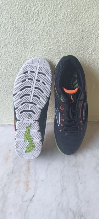 Ténis futsal Joma como novos