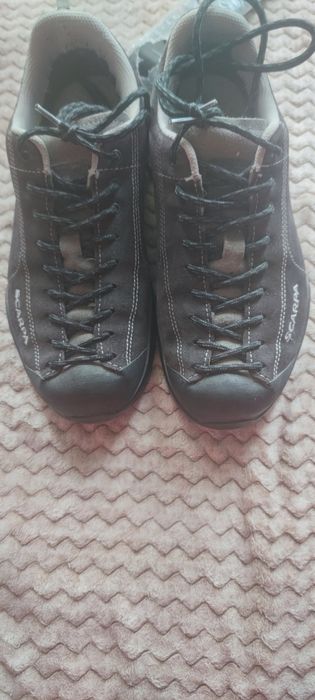 Продам красовки scarpa на goretex