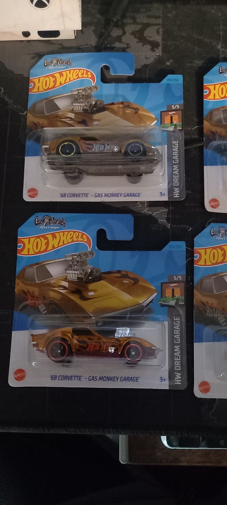 Hot wheels '68 Corvette gas monkey garage