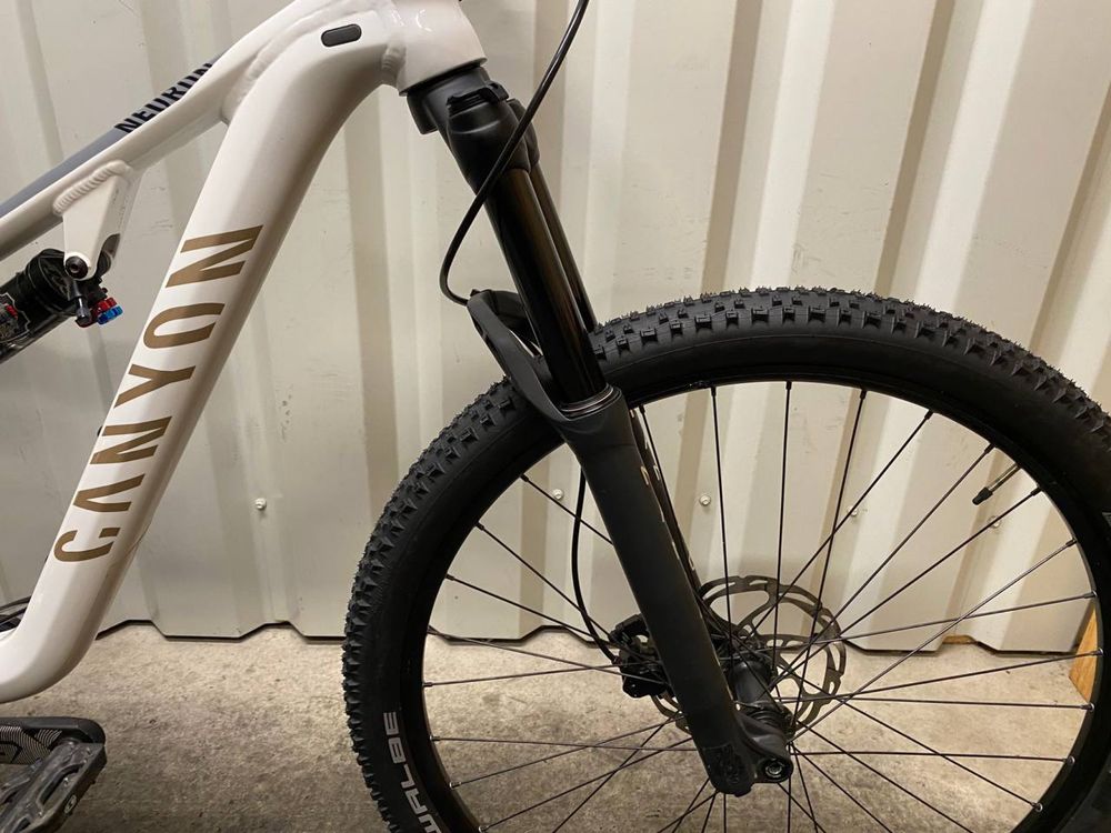 Акція мала рама XS Жіночий Двухпідвіс 140мм  Canyon Neuron M061 Sram