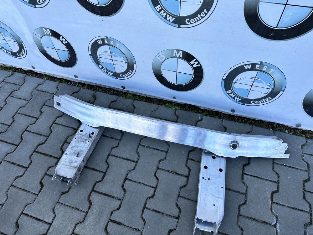 BMW F30 F31 F32 F34 F36 підсилювач переднього бампера бмв ф30 ф31 Ф32