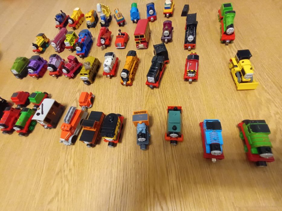 Lokomotywy Tomek I przyjaciele Take n Play magnes