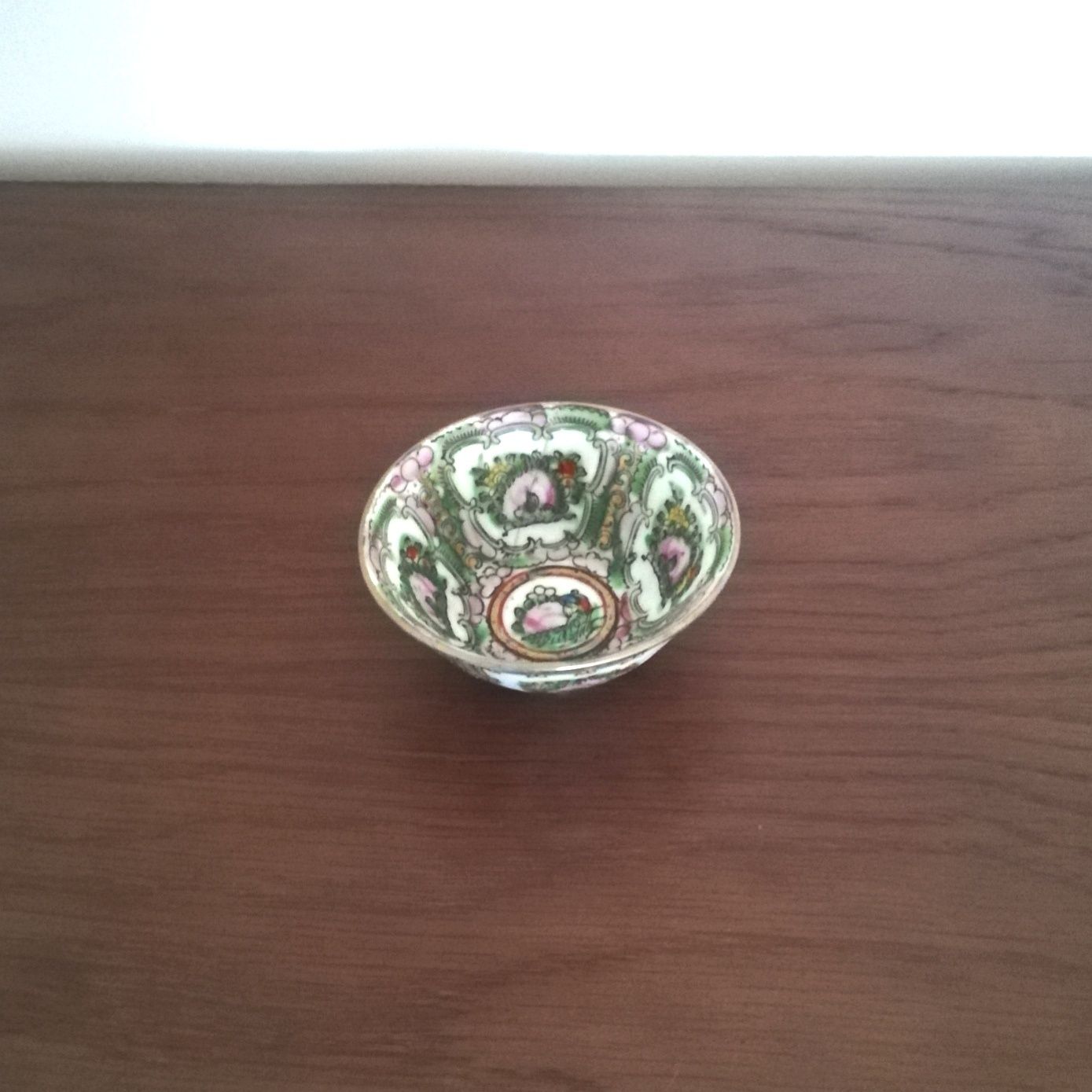 Taça/tigela em porcelana oriental