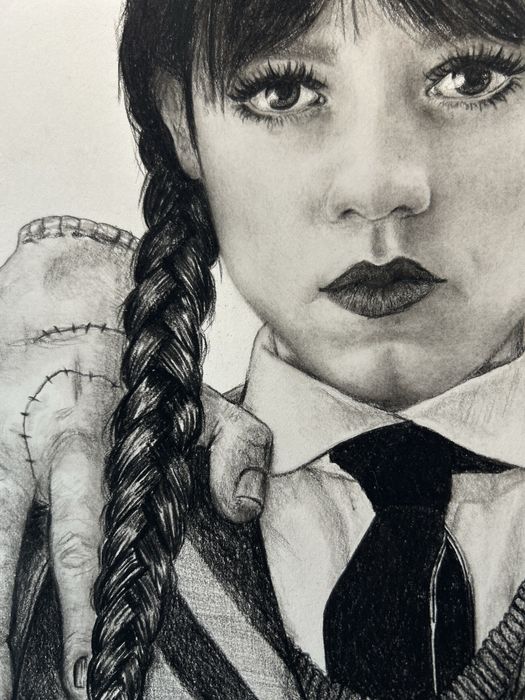 Rysunek A3 węgiel Wednesday Addams