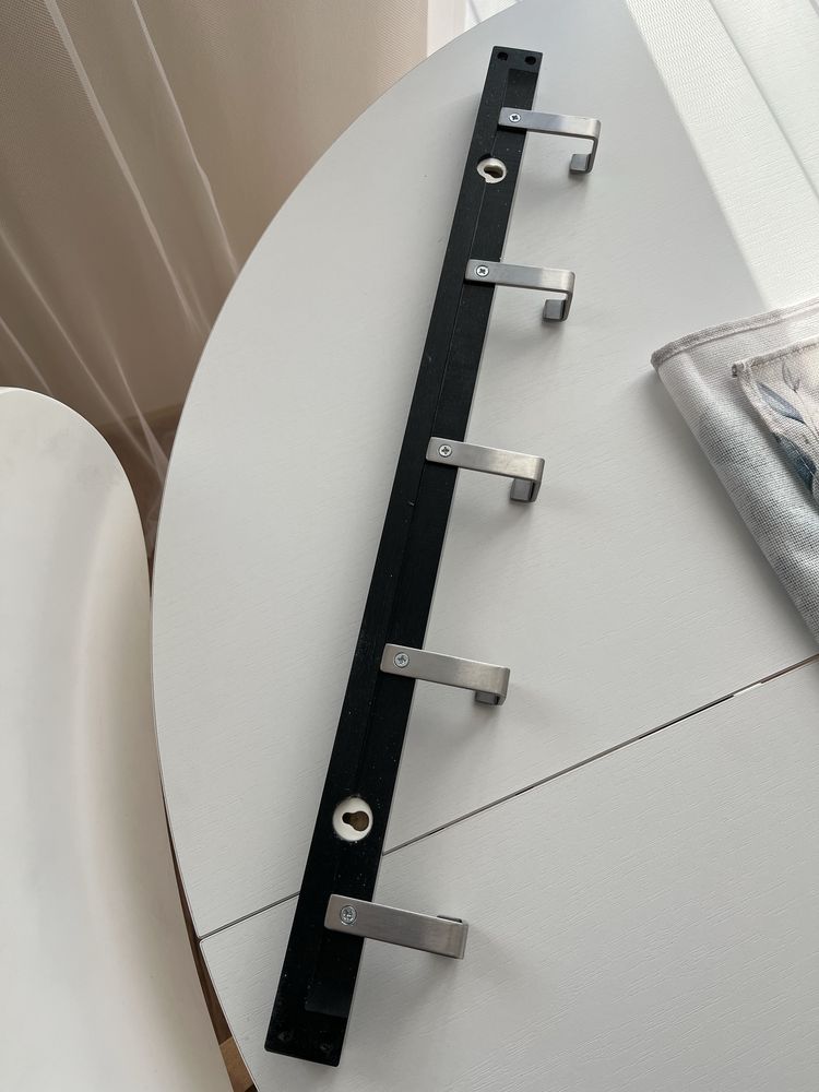 Wieszak czarny Ikea Tjusig