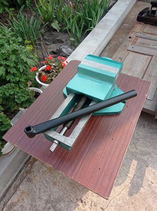 Тиски промислові фрезерно-станочні 200мм СССР нові