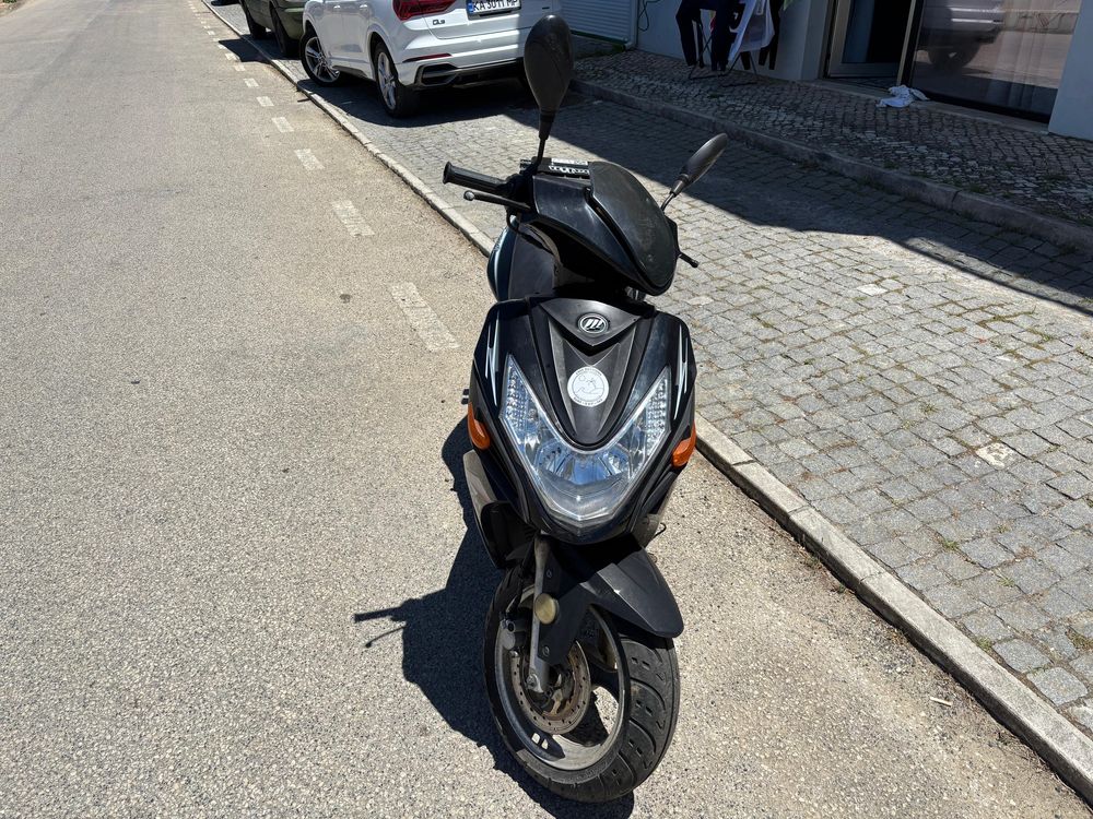 vendo moto lifan s ray 50cc 2018 com pouco uso