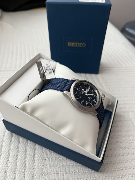 Годинник Seiko 5 SNK807K2