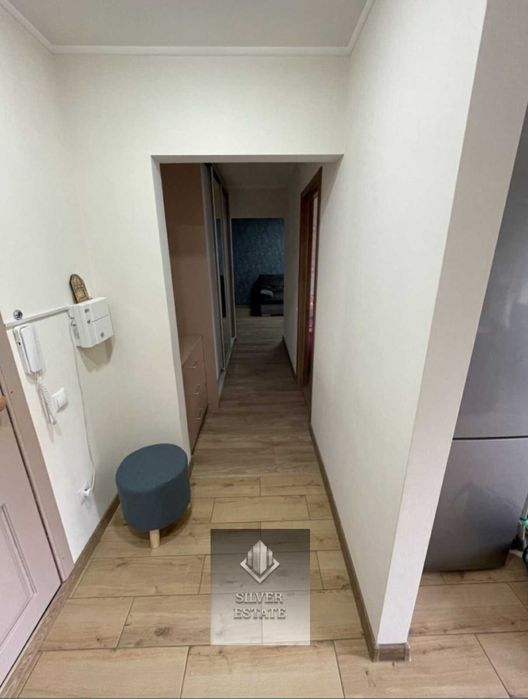 Продається 3х кімнатна квартира по Автозаводській.