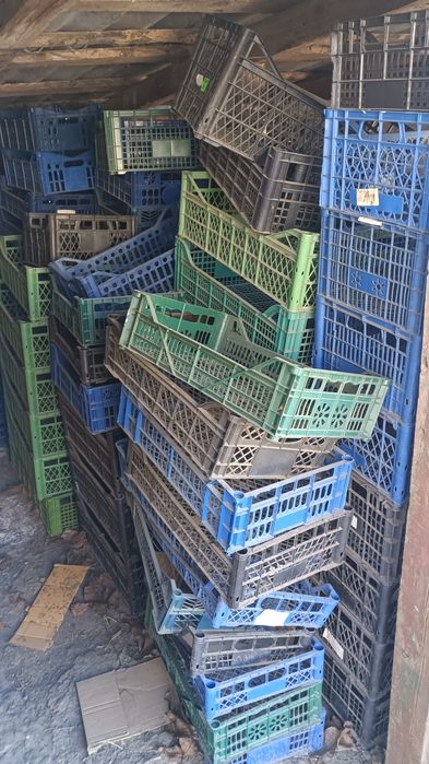 Ящики пластикові.  .