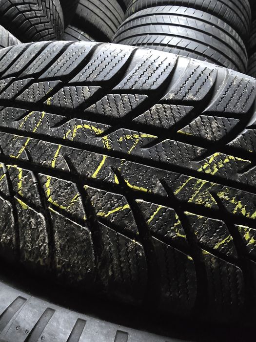 205/60R16 Bridgestone Blizzak lm001
