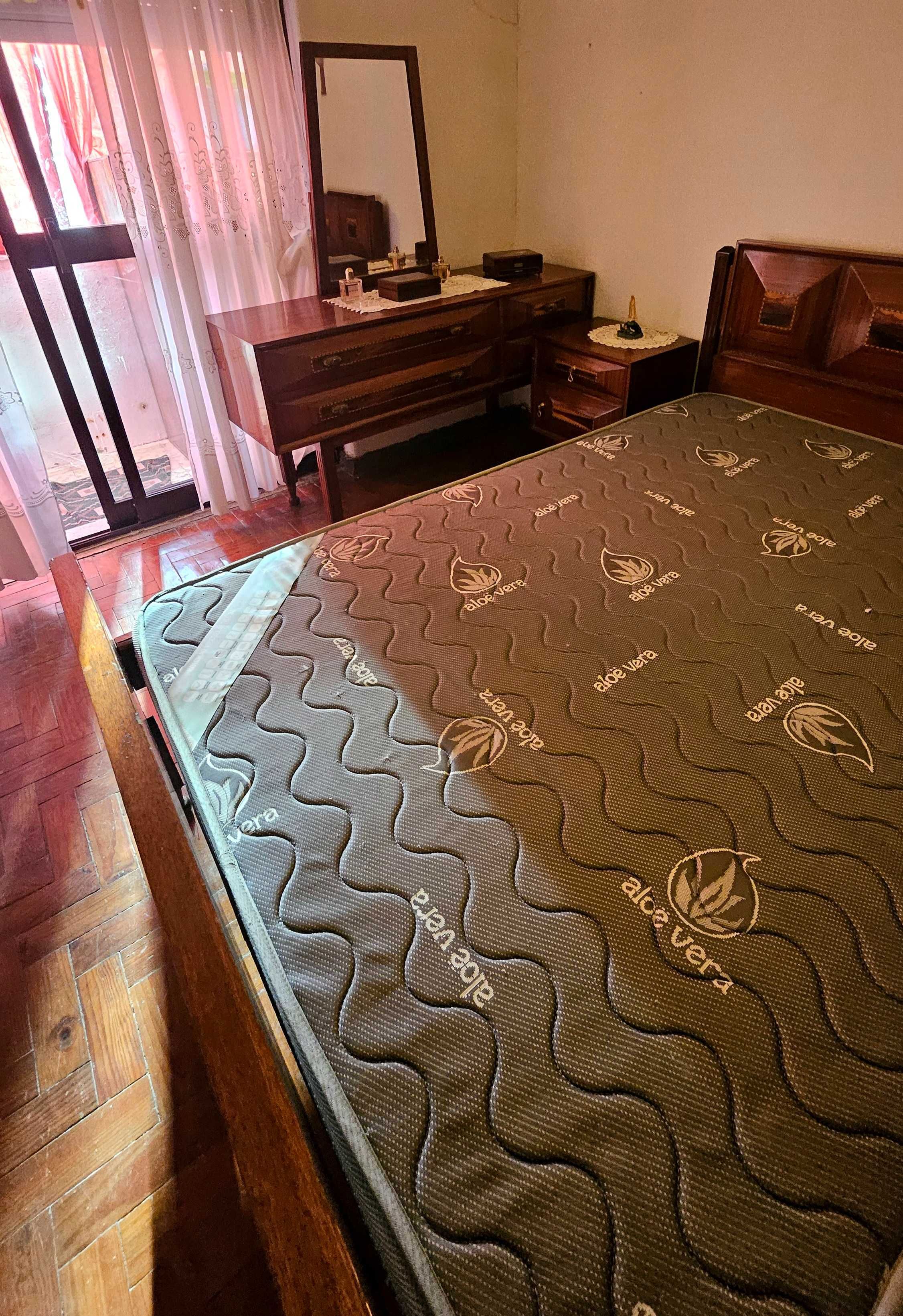 Mobilia de quarto casal completa com colchão