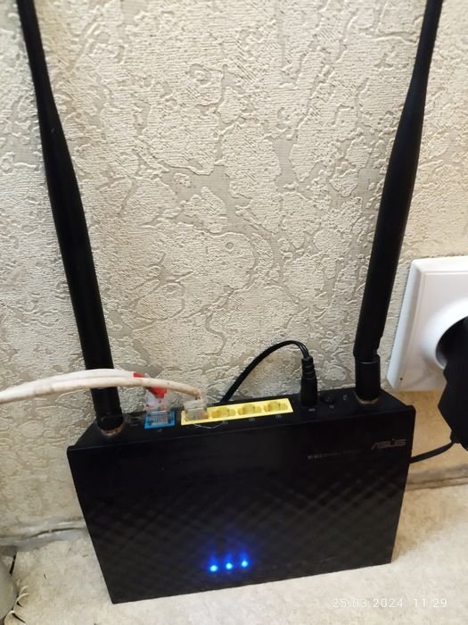 Маршрутизатор ASUS DSL-N12 

Повністю в робочому стані
Без дефектів