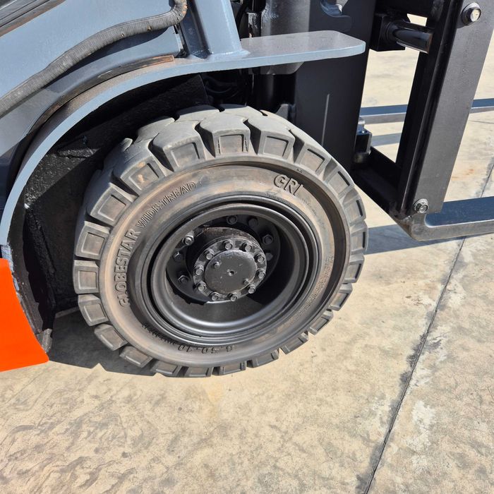 TOYOTA 1,5 тон Кабіна