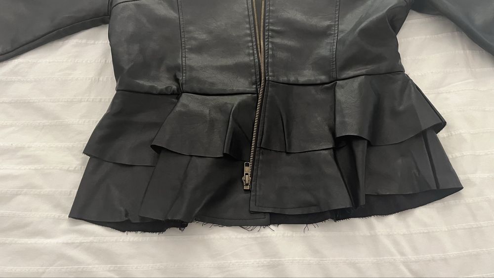 Casaco estilo couro com babados feminino venda