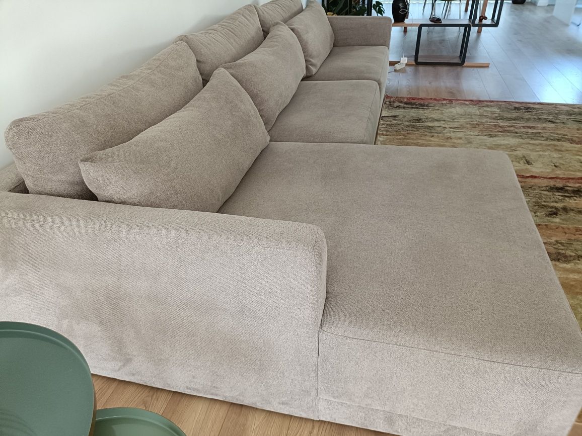 Sofá com chaise longue