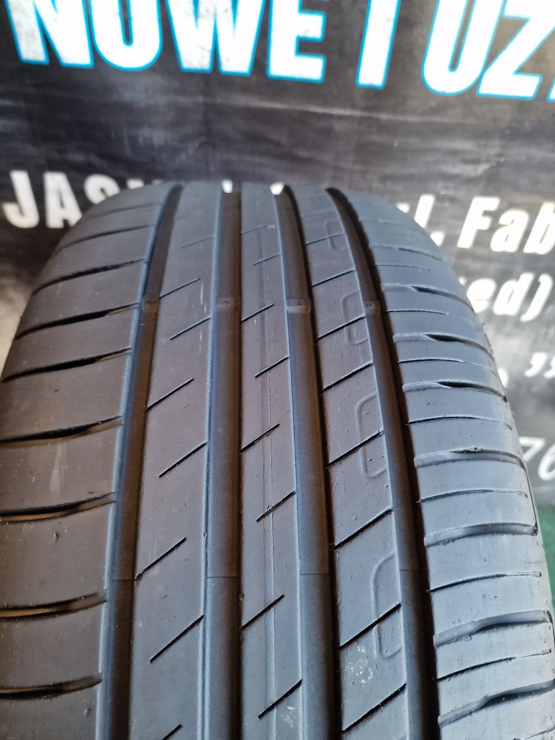 Opona letnia 225/45/17 Goodyear Efficient Grip Performance 7.9mm