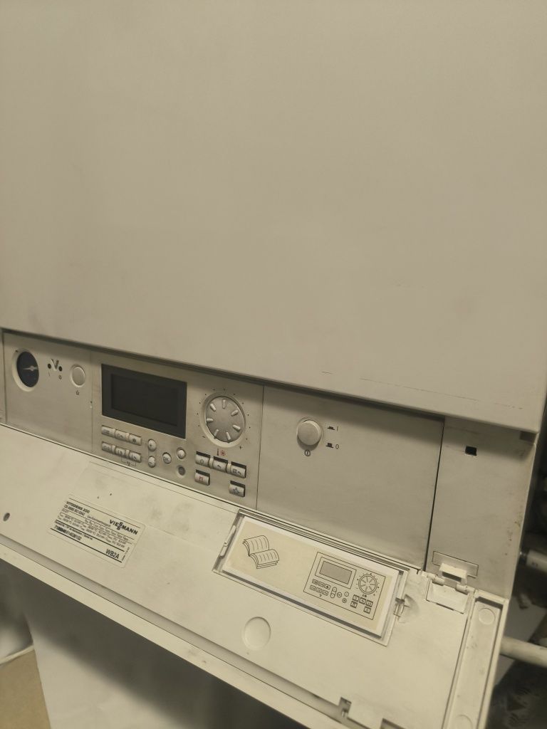 Viessmann Vitodens 200 kocioł gazowy,piec na części.