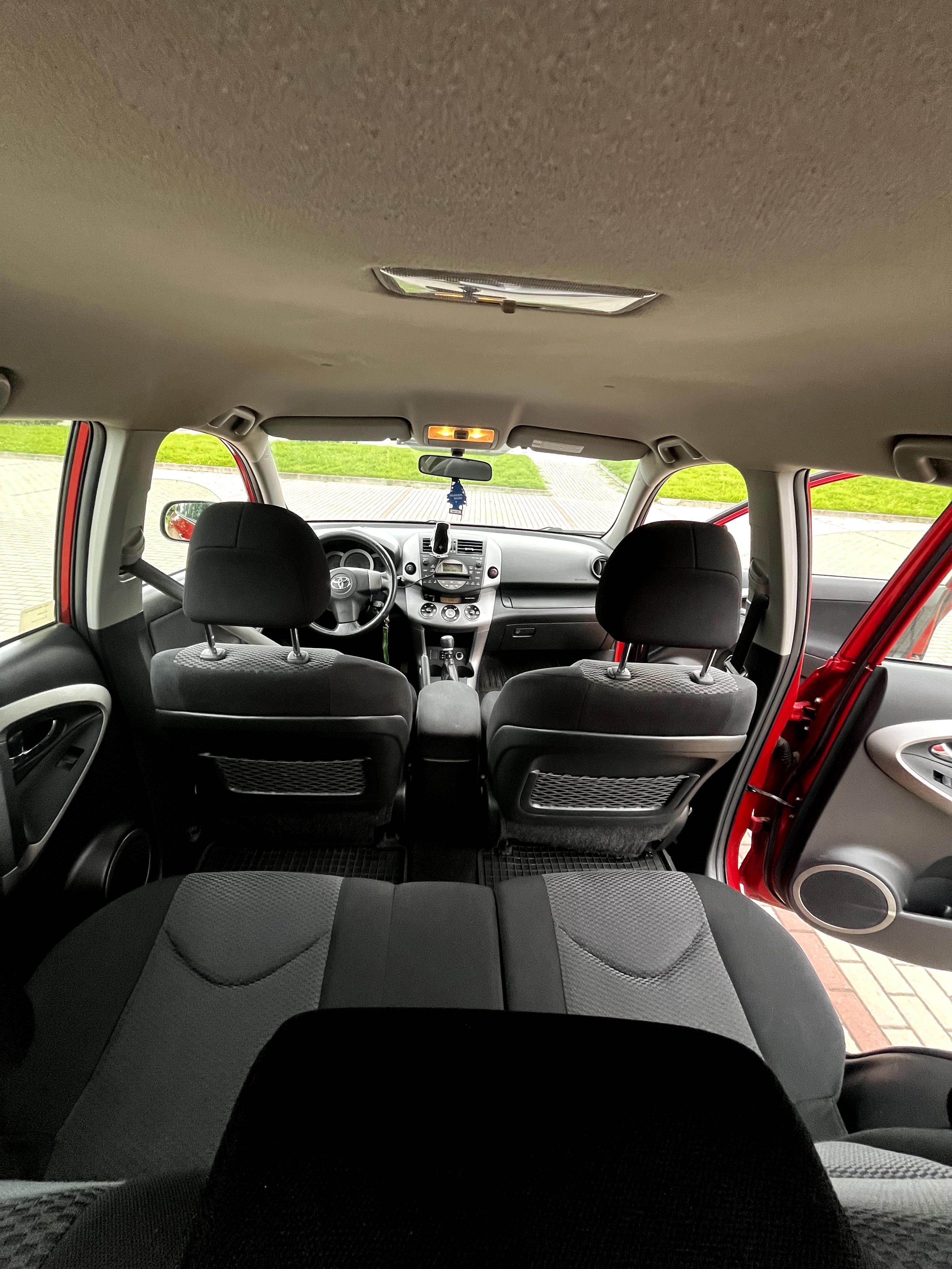 toyota  RAV4 2.2 D-4D 136KM 4X4 2007