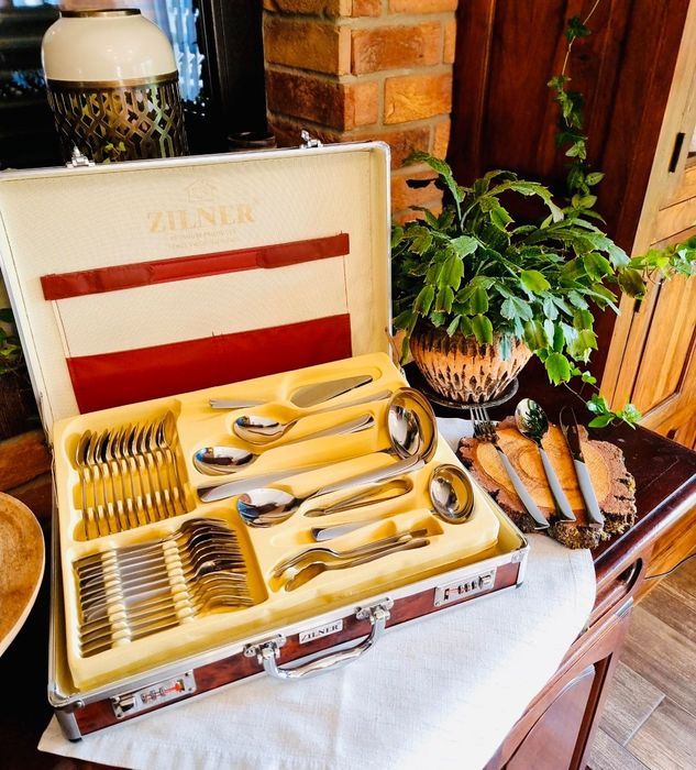 Zestaw sztućców w walizce