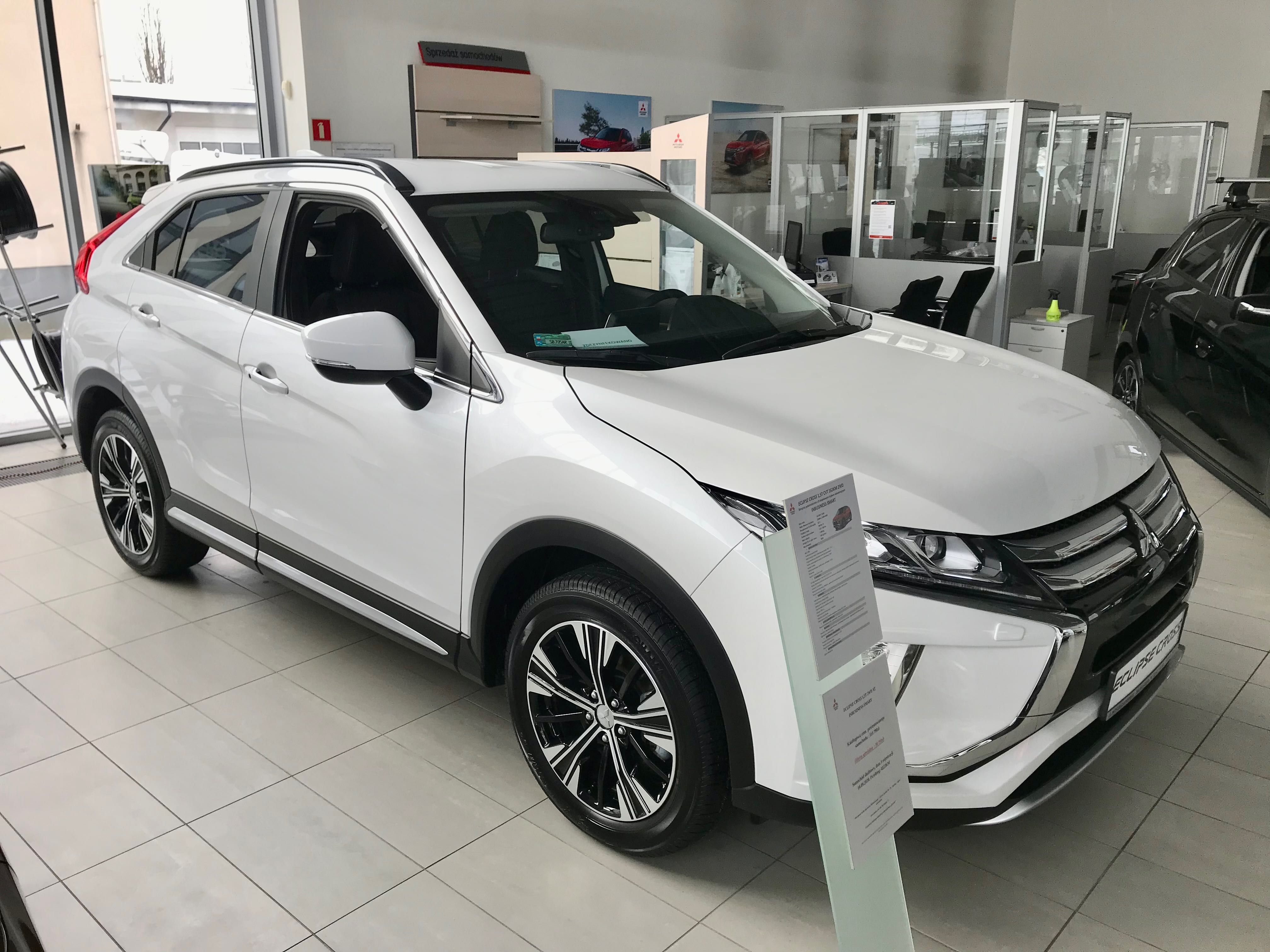 Mitsubishi Eclipse Cross Salon Pl