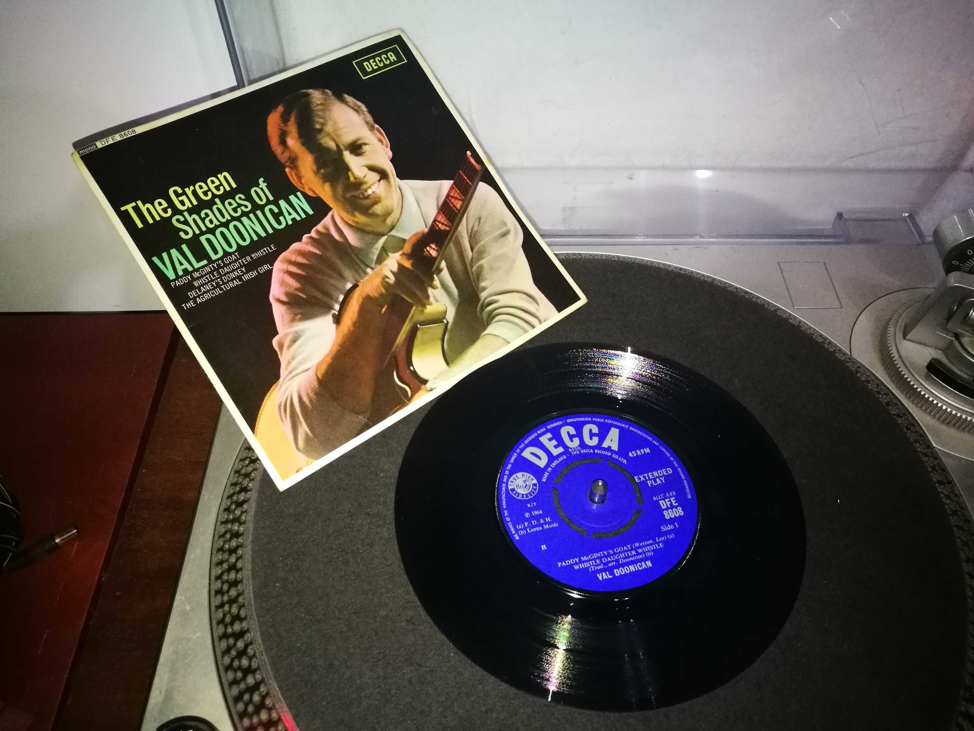 VAL   DOONICAN - The Green   Shades Of Val Doon (ED Ingl-1964) SINGLE