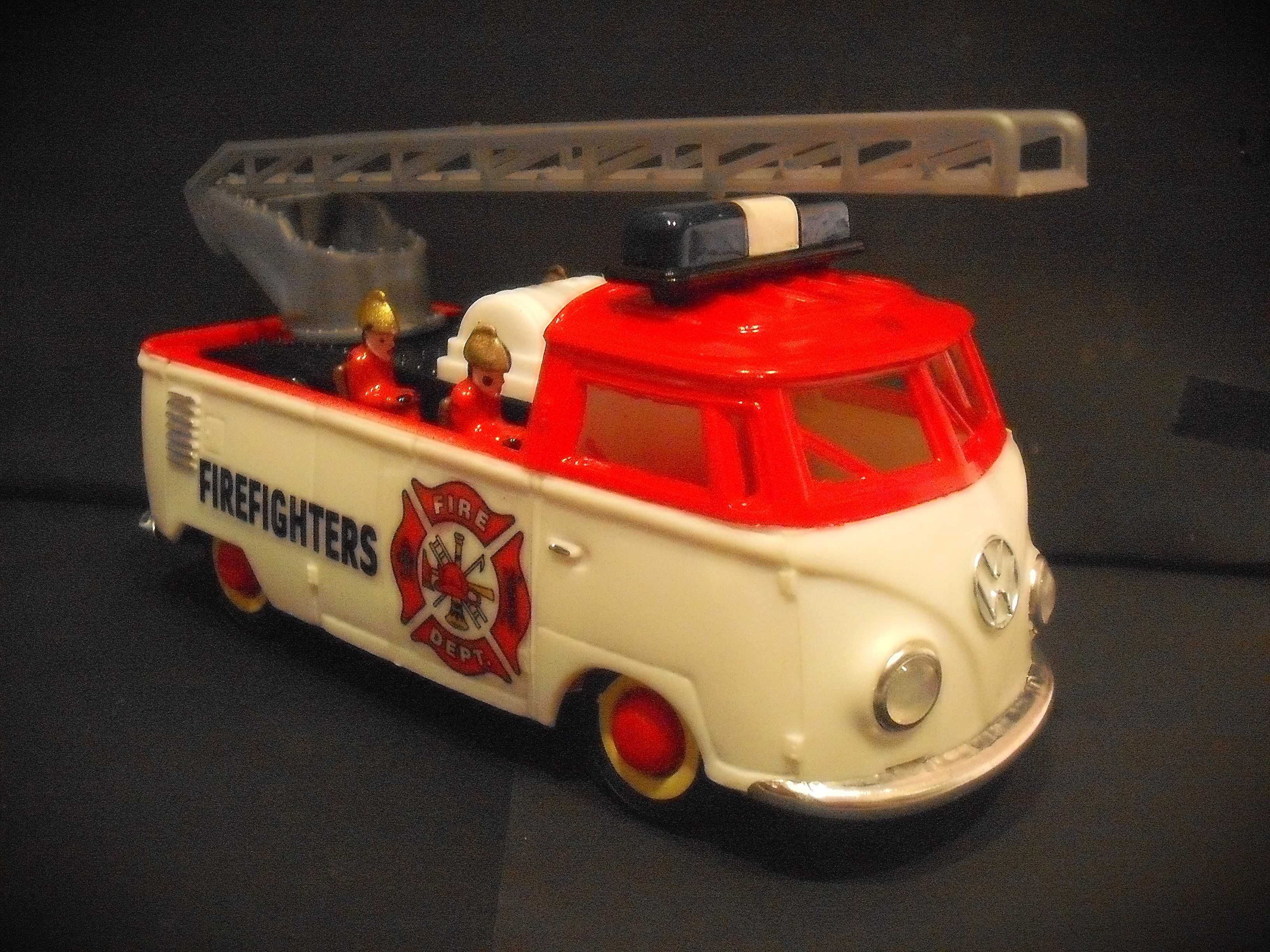 Volkswagen carro de bombeiros  da JATO - personalizado