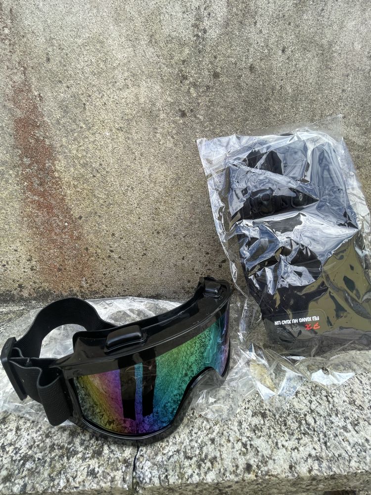 Oculos motocross e luvas novo