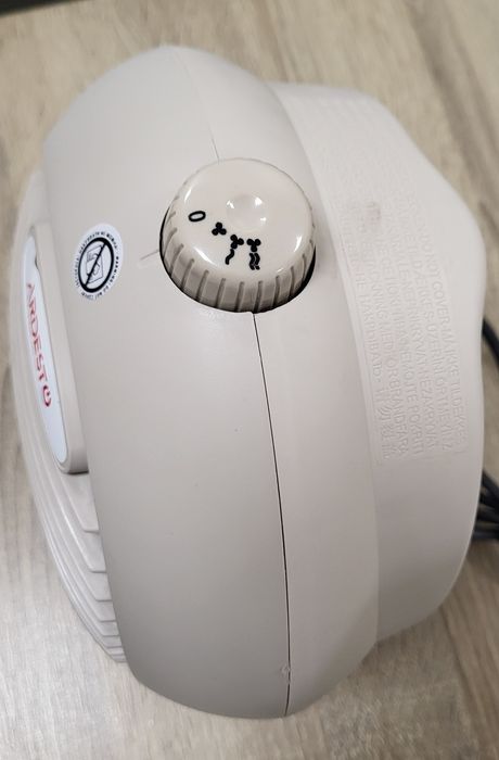 Продам новый тепловентилятор в упаковке ( тепло, холод)