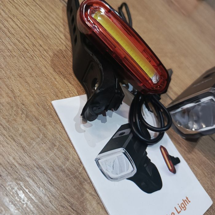 Komplet oświetlenia do roweru przód i tył z mocowaniami ładowane