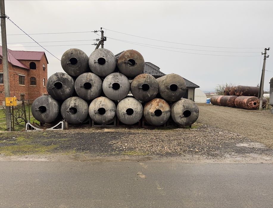 Цистерни бочки ємкості 63 куб 23 куб 12.5 куб 8 куб емаль