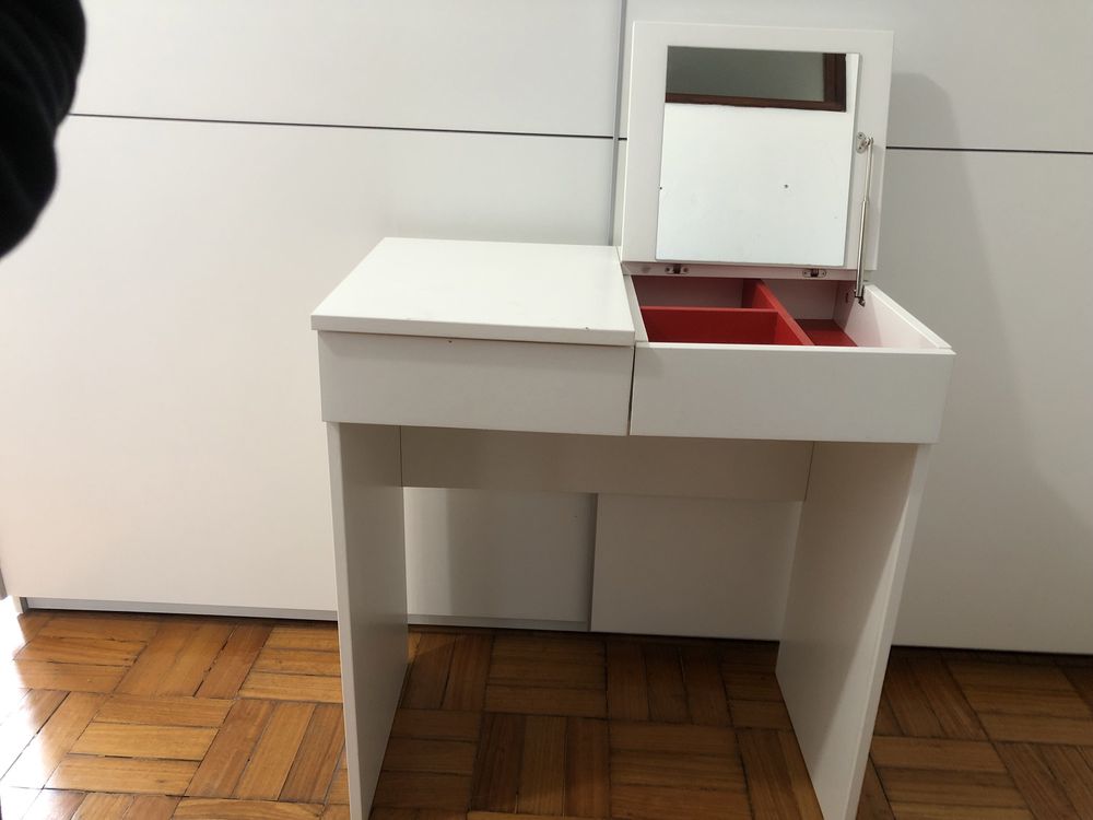 Mesa para Maquiagem Ikea…25€