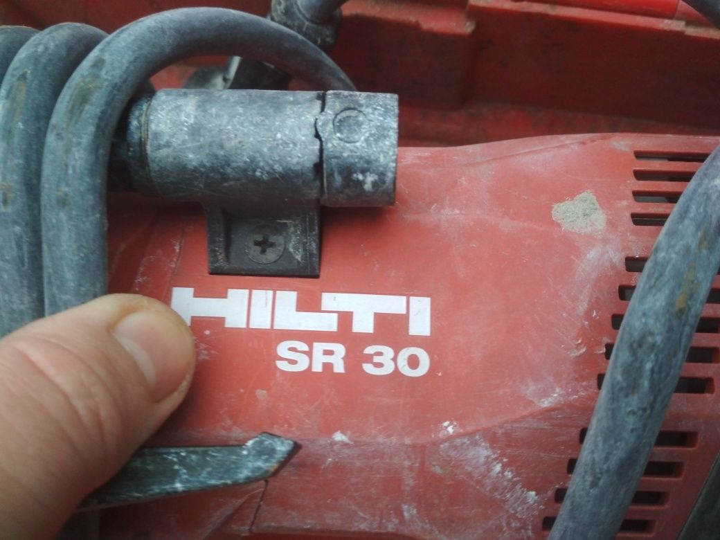 Сабельная шабельна Hilti пила SR 30 220V чемодан