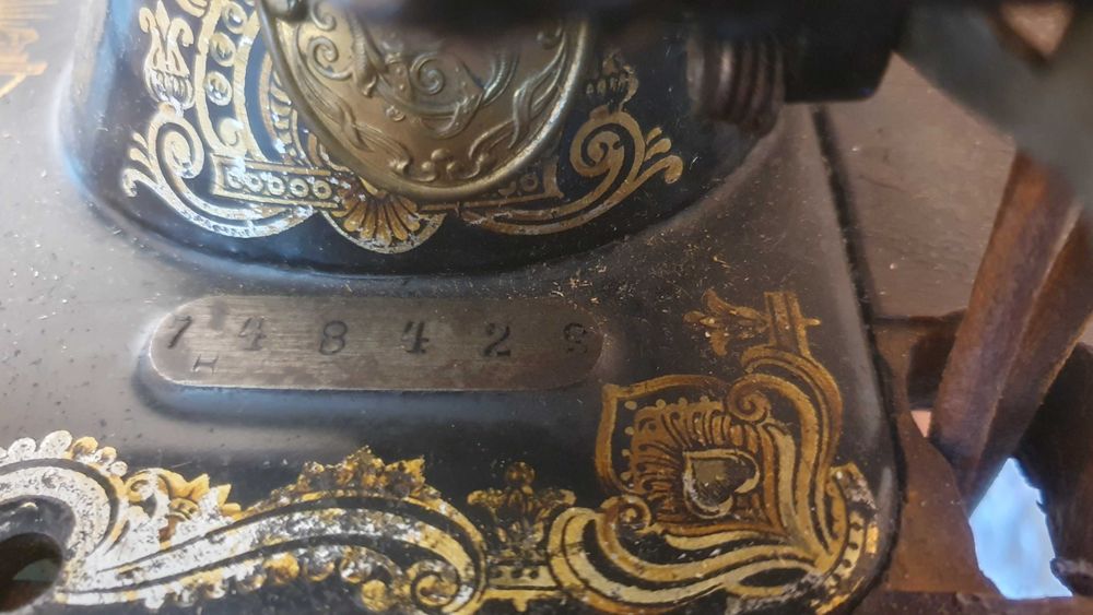 MUNDLOS i STOEWER- przepiękna, zabytkowa maszyna do szycia
