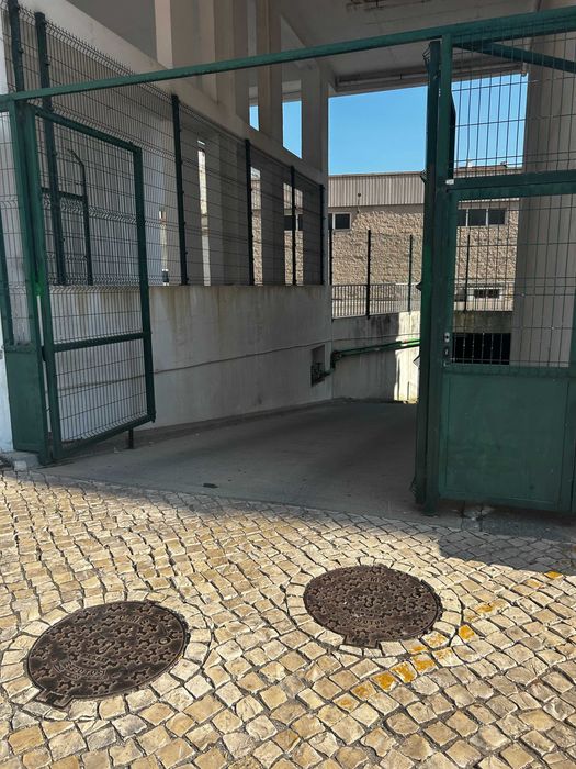 Garagem aluguer Fogueteiro 14 m2