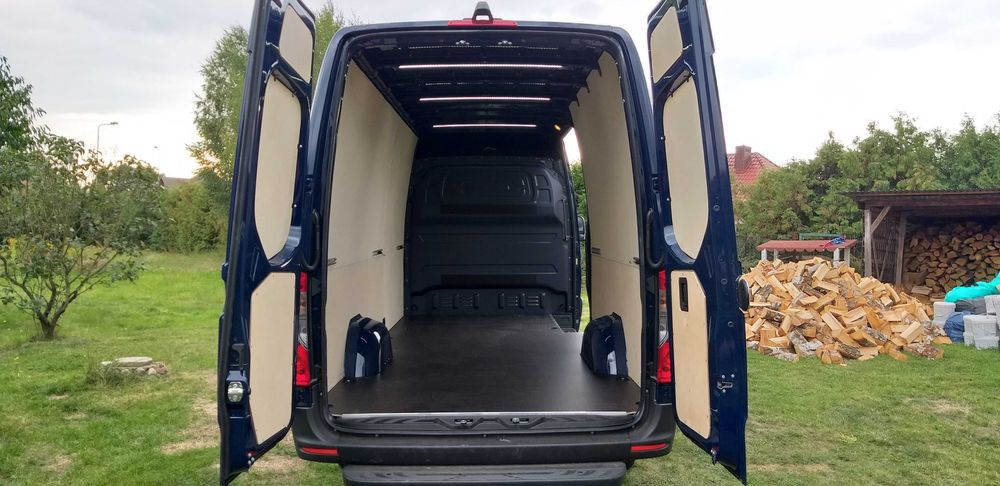 Zabudowa busa, paki Mercedes Sprinter L3H2 podłoga, boki, nadkola