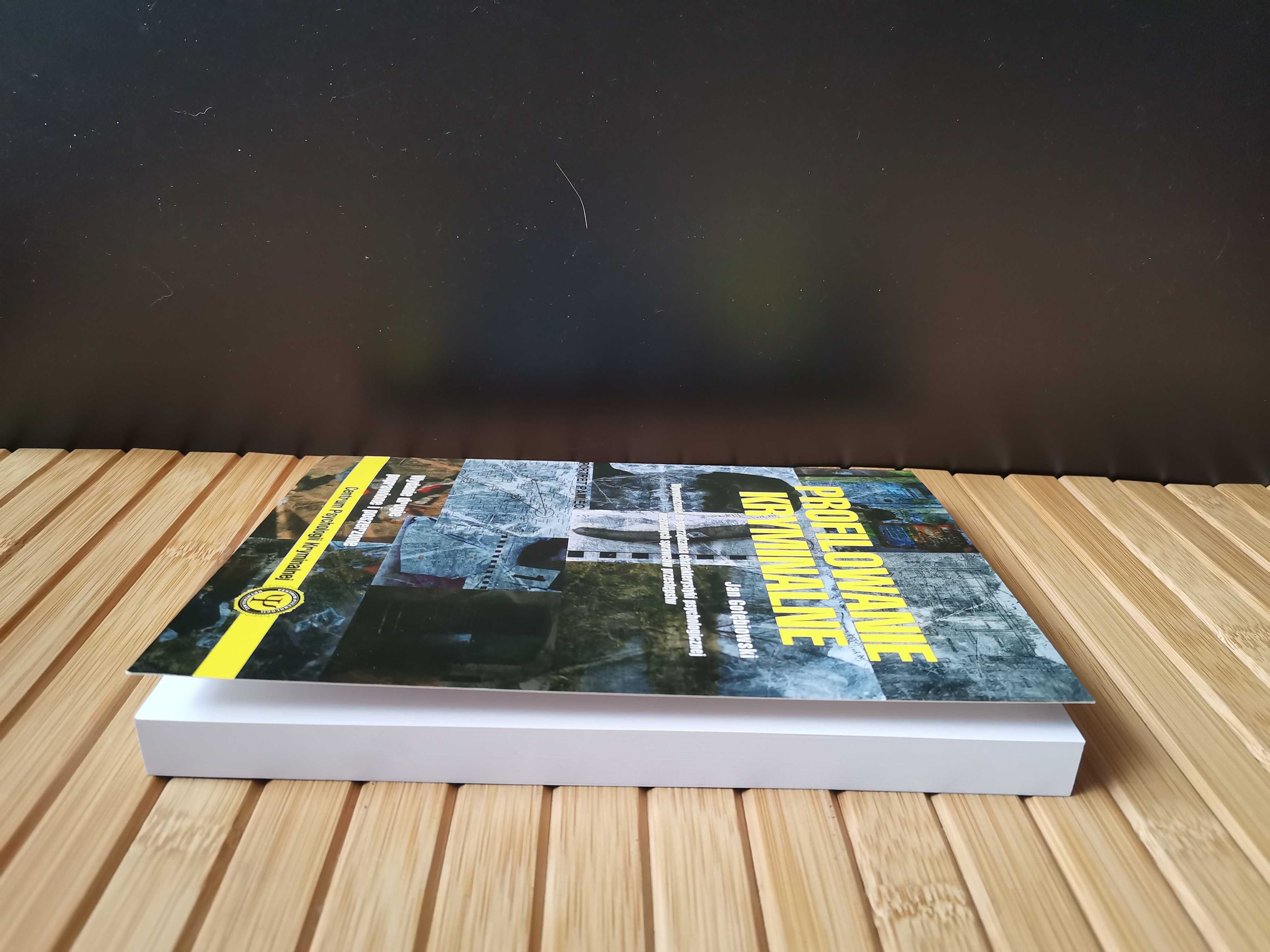 Gołębiowski Profilowanie kryminalne z autografem i dedykacją Real foty