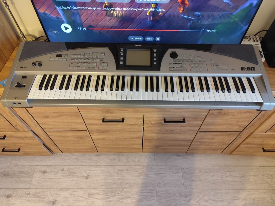 Keyboard Roland E60